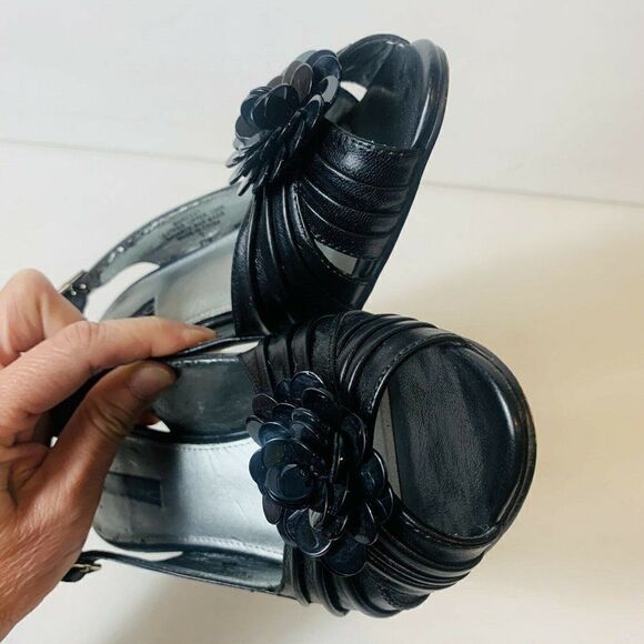 Bandolino Black Leather Women’s Size 8.5M Sling Back Open Toe Floral Accent Heel - Picture 5 of 10